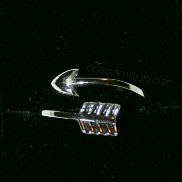 Sterling Silver Arrow Wrap Around/Bypass Ring - Picture 2 of 6